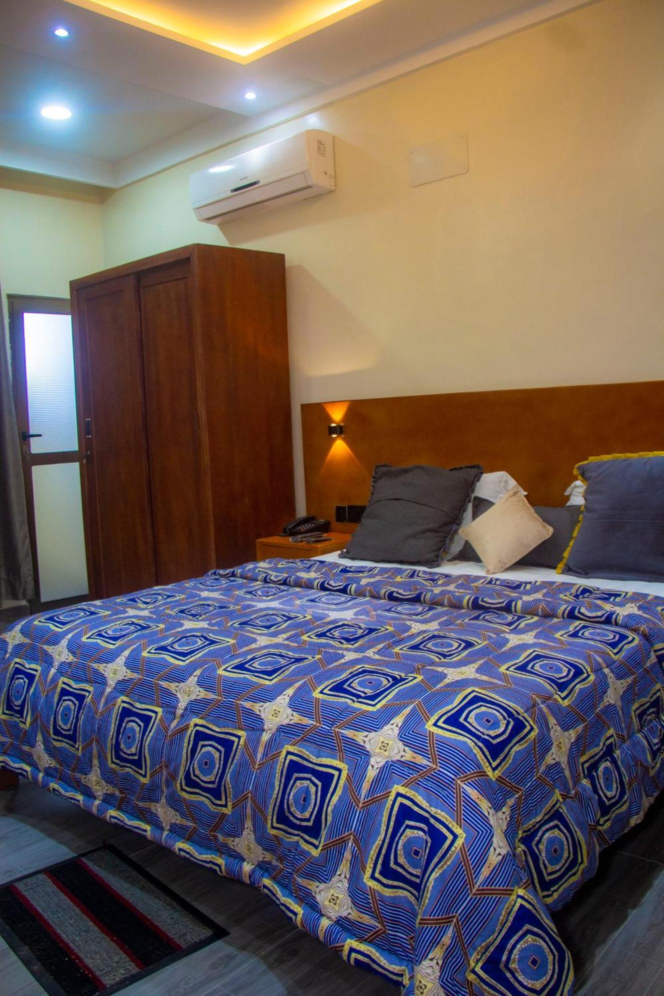 Hotel L'Apero Cotonou Luaran gambar
