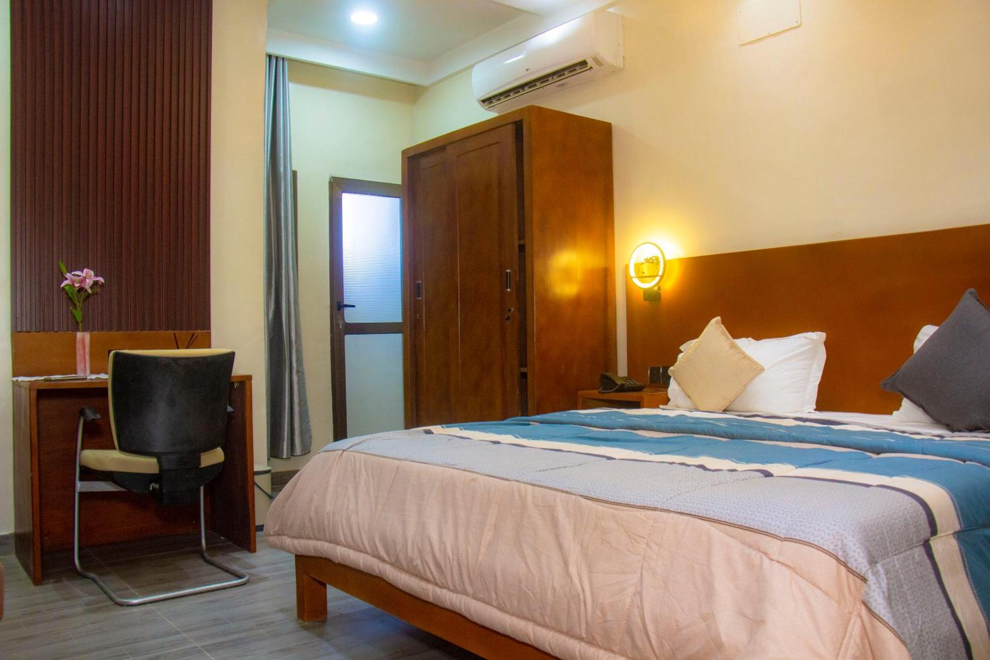 Hotel L'Apero Cotonou Luaran gambar