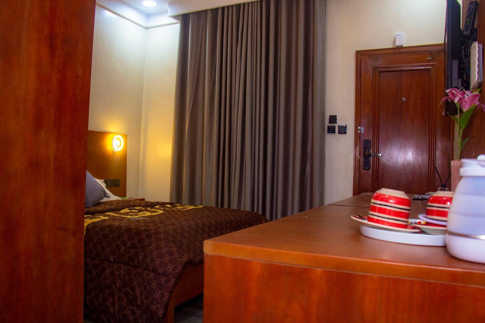 Hotel L'Apero Cotonou Luaran gambar