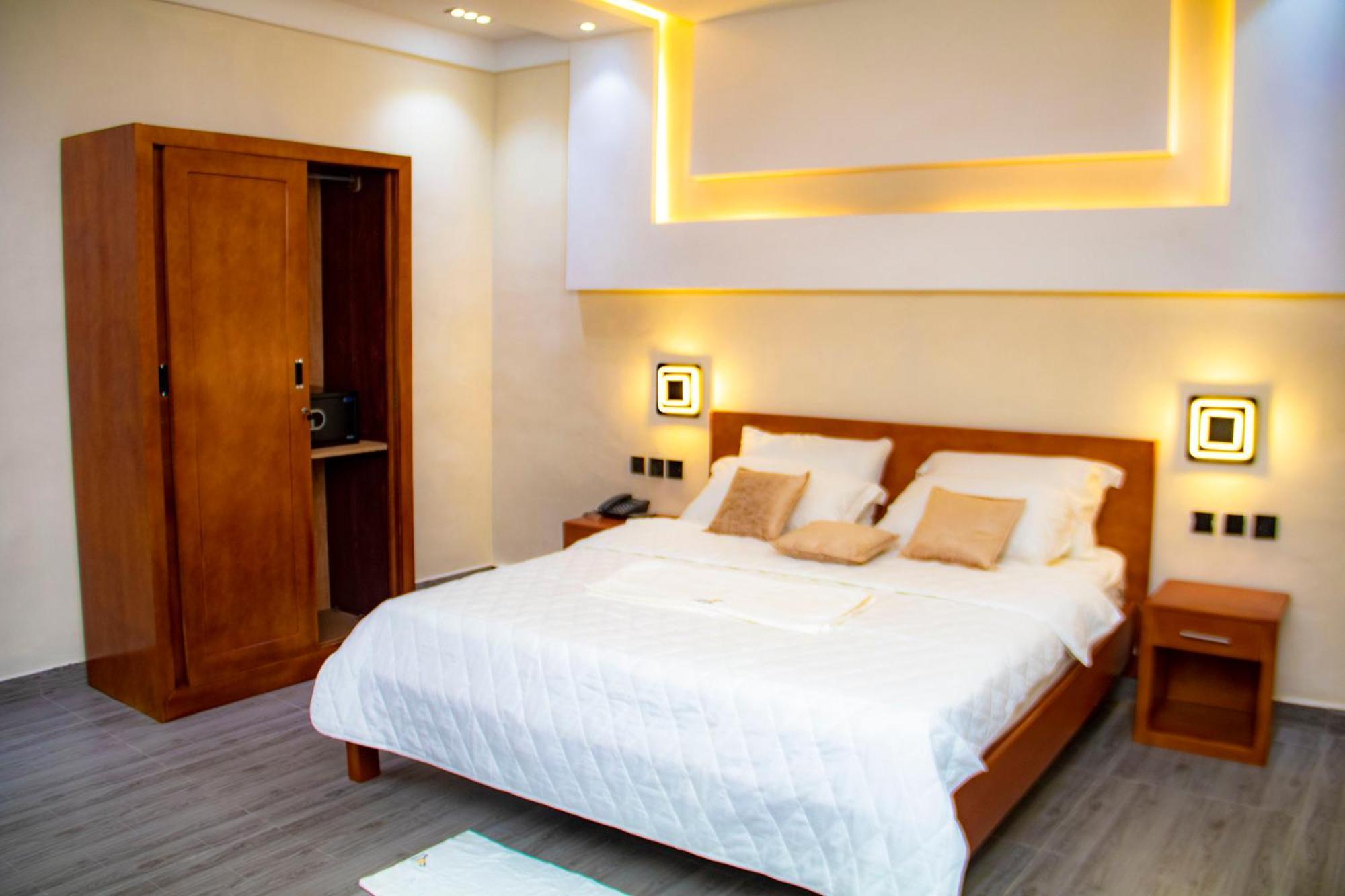 Hotel L'Apero Cotonou Luaran gambar
